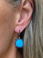 Brinco Argola Safira Azul e Turquesa, Ouro Amarelo.