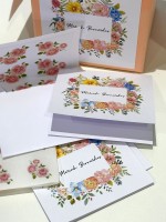 Kit Cartões Moldura Floral + Envelopes Forrados + Adesivos + Caixa