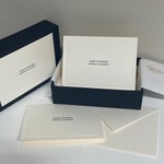 Kit Cartões Retangulares Moldura Relevo + Envelopes + Caixa