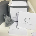 Kit Cartões Monograma Clean + Envelopes + Caixa