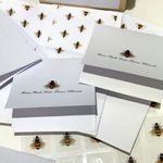Kit Cartões Abelhas MP + Envelopes com Forro + Adesivos + Caixa Personalizada