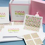 Kit Cartões Tulipas Victoria + Envelopes com Forro + Adesivos + Caixa