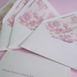 Kit Cartões + Envelopes com Forro Toile Rosa + Caixa