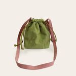 Bolsa Transversal Carterita Crochê Verde