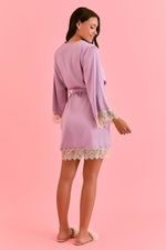 Robe Curto Com Renda Em Cetim Lilac 