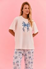 Pijama Longo Com T-shirt Off White E Silk Com Calça Em Viscose Estampa Laços Azul