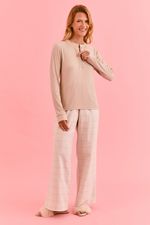 Pijama Longo Com Camiseta Em Malha Canelada E Calça Em Flanela Xadrez Azul E Off 