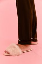 Pijama Clássico Longo com Botões e Vivo Off White em Malha Marrom