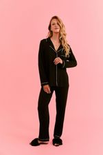 Pijama Clássico Longo Com Botões E Vivo Branco Em Malha Preto