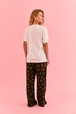Pijama Longo com t-Shirt Off White e Silk com Calça em Soft Print Estampa Cereja Noir