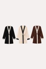 Robe Curto Essencial com Renda Branca em Malha Preta
