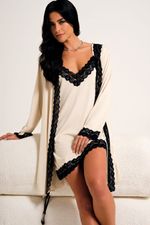 Robe Curto Essencial com Renda Preta em Malha Bege