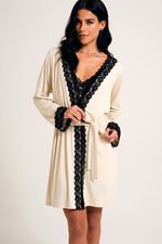 Robe Curto Essencial com Renda Preta em Malha Bege