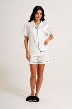 Pijama Clássico Curto com Vivo Contrastante em Cetim Off White  Essencial