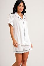 Pijama Clássico Curto com Vivo Contrastante em Cetim Off White  Essencial