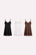 Camisola Curta com Renda em Cetim Marrom Essencial