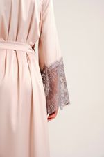 Robe Longo com Renda Cinza em Cetim Nude