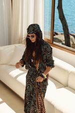 Conjunto Longo com Botões em Viscose com Renda Estampa Paisley Marrom e Tiffany