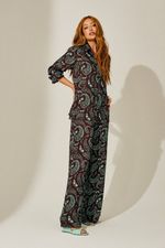 Conjunto Longo com Botões em Viscose com Renda Estampa Paisley Marrom e Tiffany