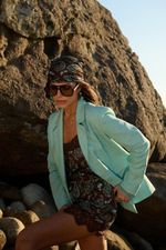 Conjunto Short Doll com Renda em Viscose Estampa Paisley Marrom e Tiffany