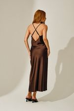 Slip Dress Midi em Cetim Marrom