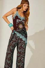 Lenço Maxi em Cetim Estampa Paisley com Renda Tiffany