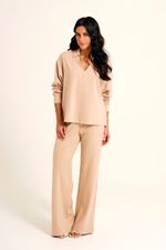 Blusa Loungewear Bege Manga Longa Decote V em Malha Power