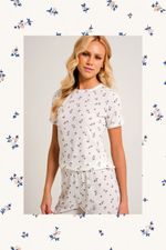 Pijama Longo com T-shirt em Malha Maquinetada com Estampa Mini Floral