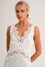 Camisola Longa Decorada com Botões Swarovski com Renda em Cetim Off White Noiva