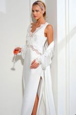 Camisola Longa Decorada com Botões Swarovski com Renda em Cetim Off White Noiva