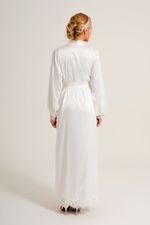 Robe Longo Decorado com Botões Swarovski com Renda em Cetim Off White Noiva