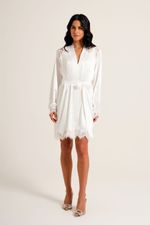 Robe Curto Decorado com Botões Swarovski com Renda em Cetim Off White Noiva