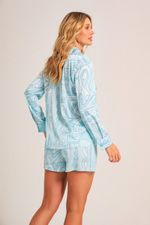 Pijama Clássico Semi Curto com Botões em Cetim Estampa Pucci