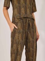 Calça Sally Malha Fria Estampa Fluxo Vital