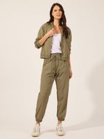 Jaqueta Maggie  Nylon Tech Cerrado
