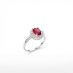 ANEL DE PRATA SOLITARIO FLOR COM RUBI OVAL E ZIRCONES CRAVEJADOS