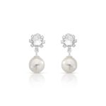 BRINCO DE PRATA PÉROLA SHELL 8MM DE 6 X 6 MM PENDURADAS FLOR COM  20 ZIRCONES CRAVEJADOS    22314