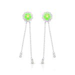BRINCO ESMALTADO VERDE COM FIO PENDURADO E  FLOR COM 8 ZIRCONES