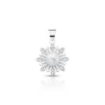 PINGENTE DE PRATA FLOR PÉROLA SHELL DE 6.5 MM COM 33 ZIRCONES CRAVEJADOS 21720