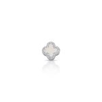 PINGENTE ESMALTADO BRANCO TREVO COM 16 ZIRCONES