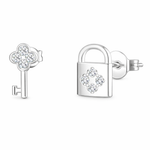 BRINCO DE PRATA PAVE CHAVE COM 8 ZIRCONES CRAVEJADOS 21916