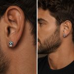 BRINCO DE PRATA MASCULINO CAVEIRA 10 MM COM 42 ONIX DE 1.5 MM CRAVEJADAS 21685