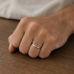 ALIANÇA DE COMPROMISSO DE PRATA MEIA CANA 2 MM