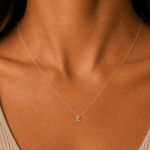 COLAR COM PINGENTE DE LETRA INICIAL EM PRATA 925