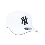 Boné New Era 9forty A-Frame Snapback Aba Curva Mlb New York Yankees Branco Logo Preto