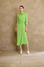 VESTIDO PREGAS GOLA ALTA