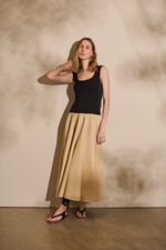 VESTIDO DECOTE REDONDO CORPO BAIXO