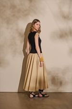 VESTIDO DECOTE REDONDO CORPO BAIXO