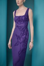 VESTIDO MIDI DECOTE QUADRADO BORDADO