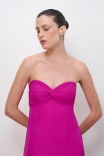 VESTIDO BUSTO NÓ CAPA COSTAS   